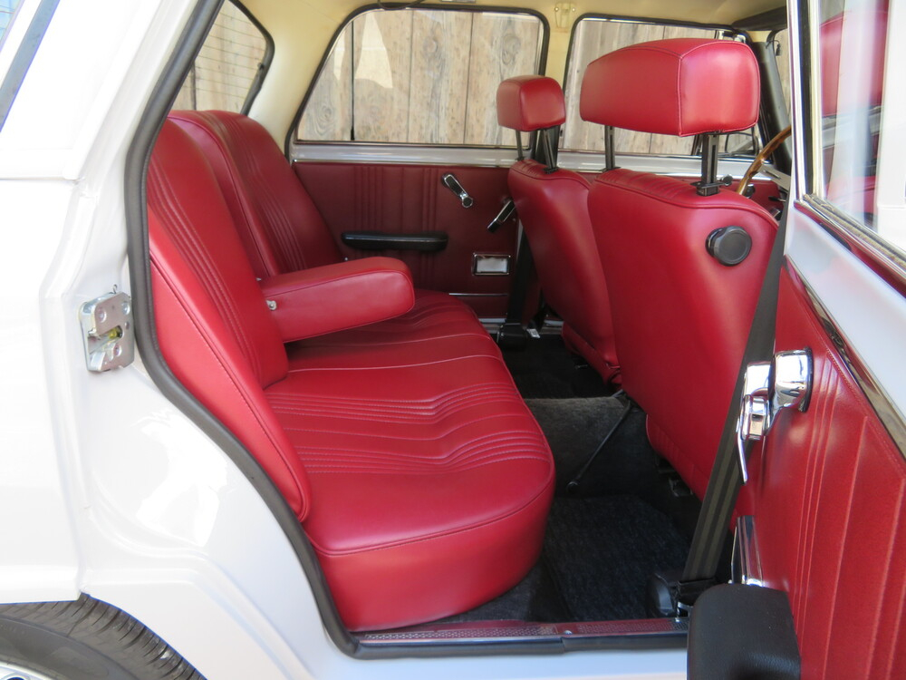 Alfa Romeo Giulia Nuova Super 1300 Limousine