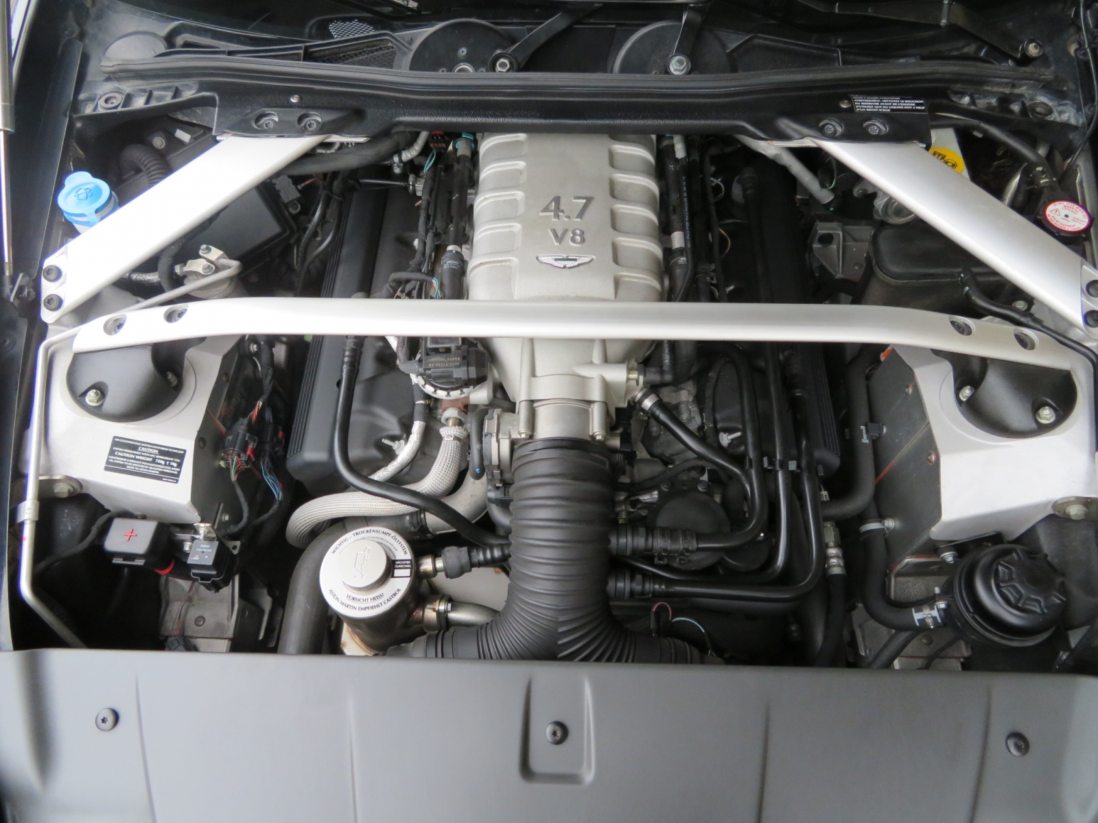 Aston Martin V8 Vantage 4.7 Sportshift Coupé
