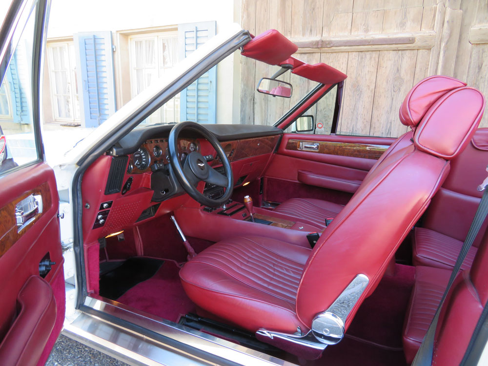 Aston Martin V8 Volante Cabriolet