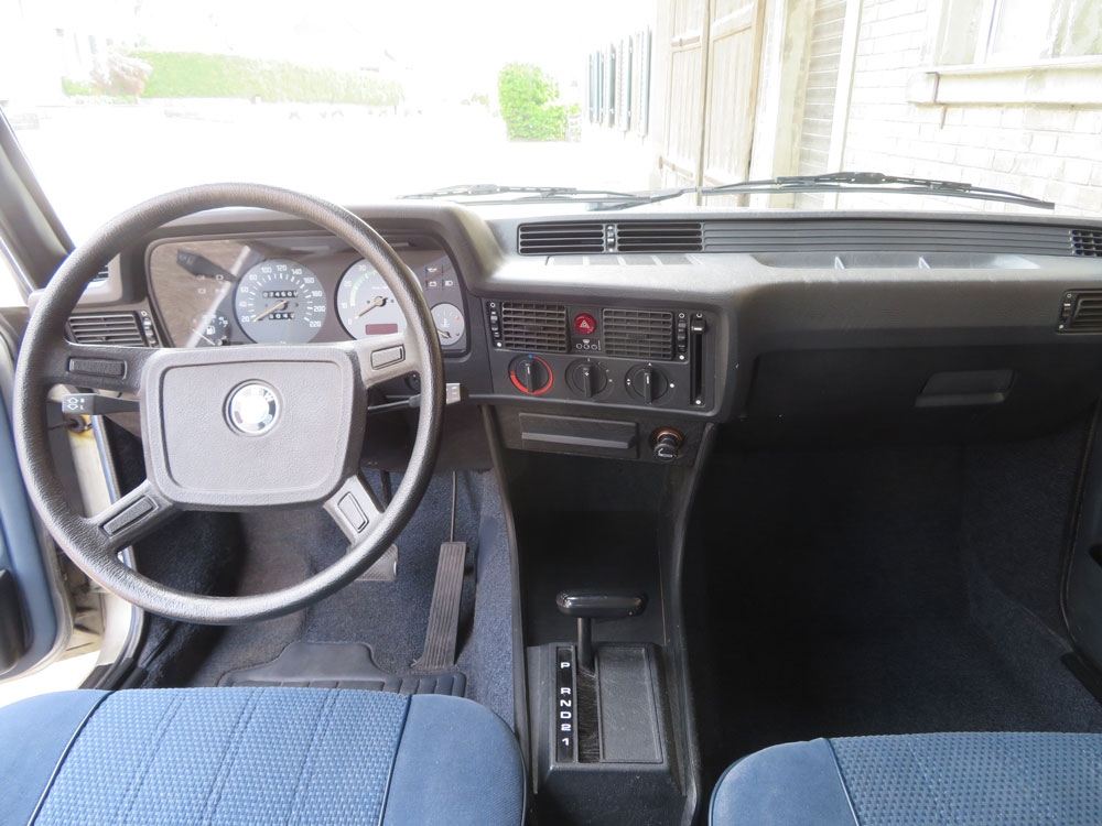 BMW 320 (320/6) Limousine