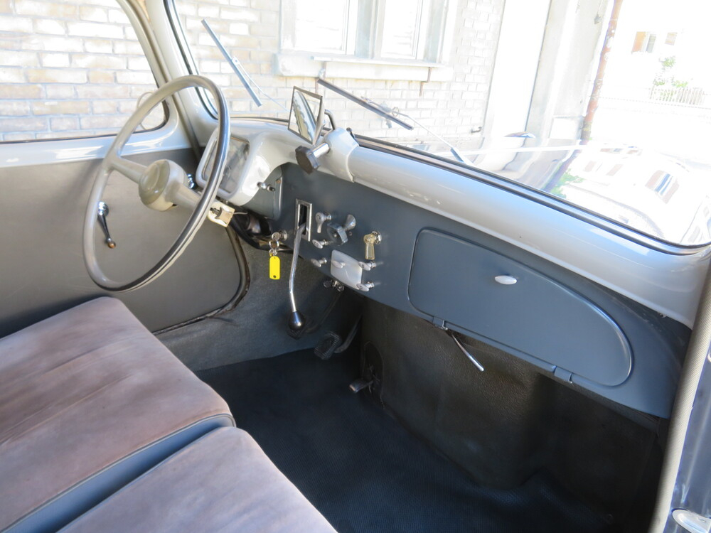 Citroen Traction Avant 11 B Familiale Limousine