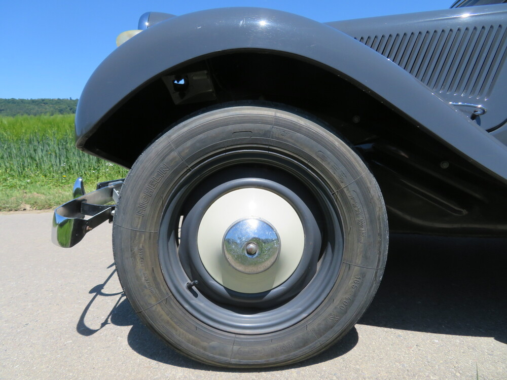 Citroen Traction Avant 11 B Familiale Limousine