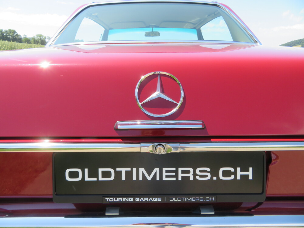 Mercedes-Benz 250 CE Coupé