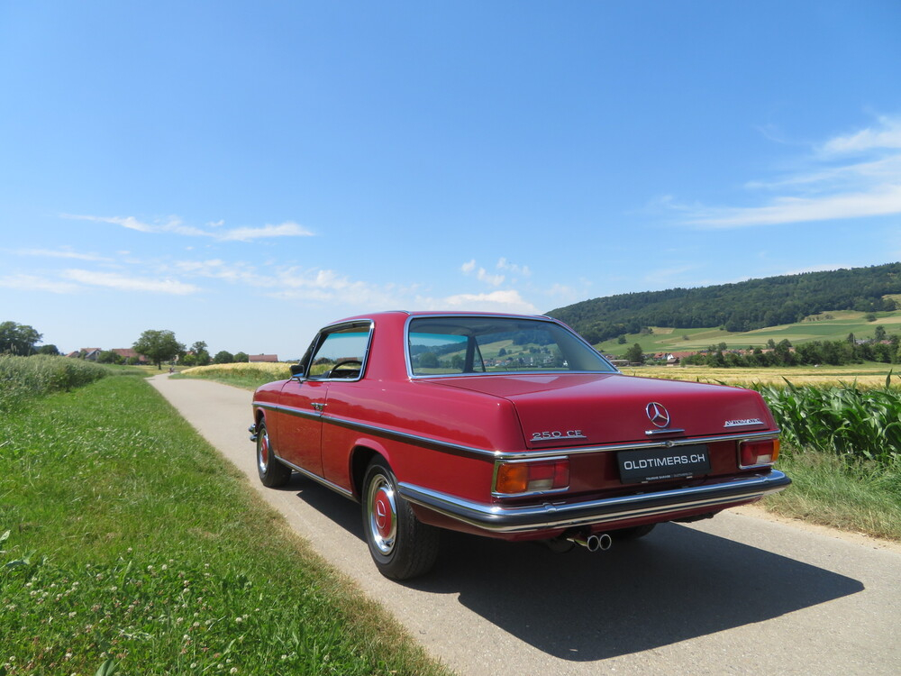 Mercedes-Benz 250 CE Coupé