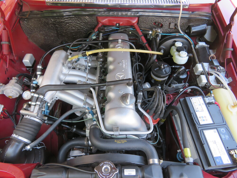 Mercedes-Benz 250 CE Coupé