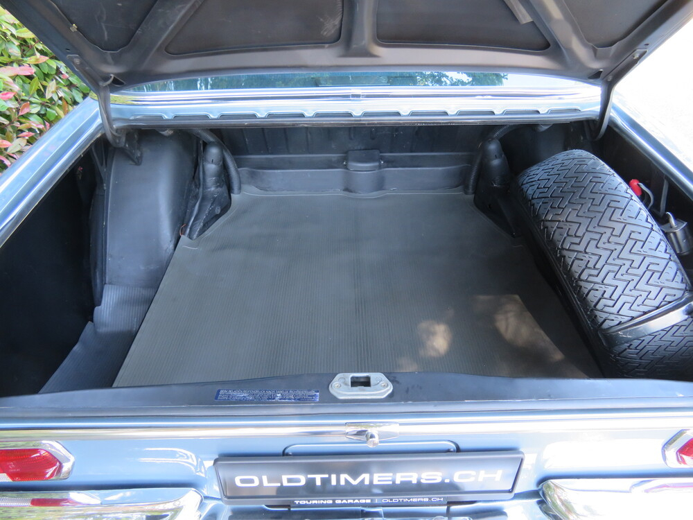 Mercedes-Benz 280 SE Limousine