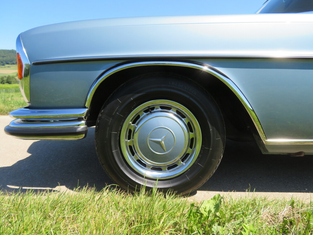 Mercedes-Benz 280 SE Limousine