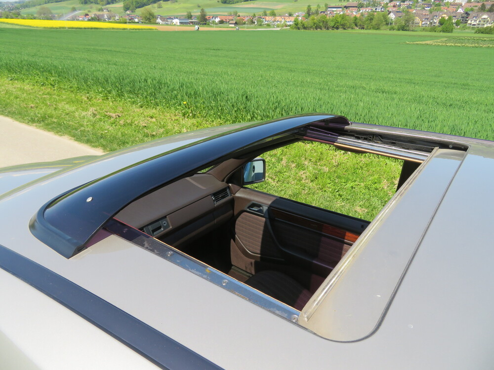 Mercedes-Benz 300 E Limousine