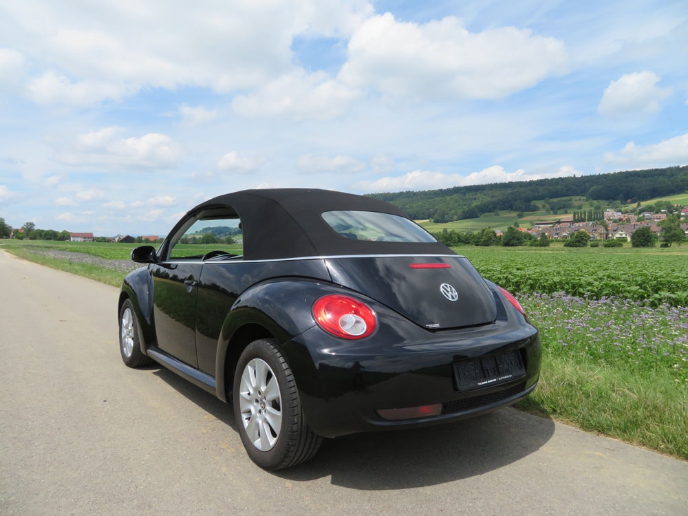 VW Beetle 2.0 Cabriolet